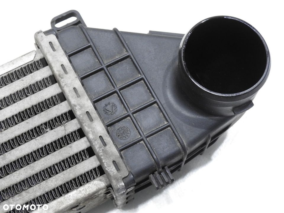 CHŁODNICA INTERCOOLER VOLVO V50 2.5 T5 - 4