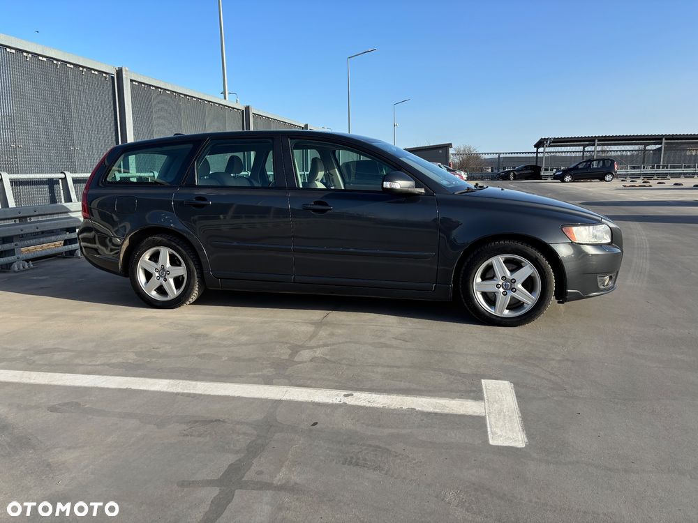Volvo V50 2.0D Momentum - 8
