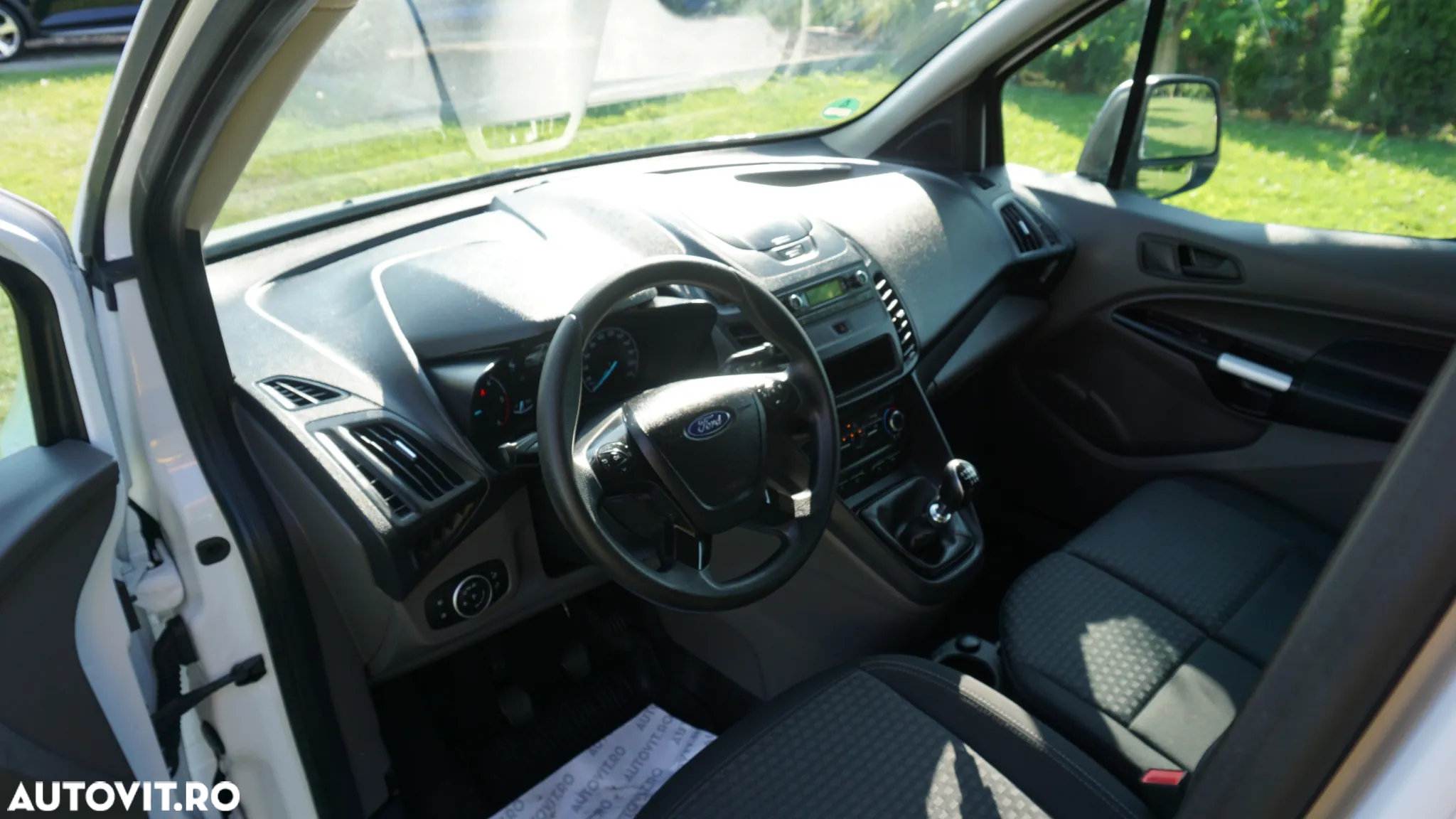 Ford Transit Connect - 12