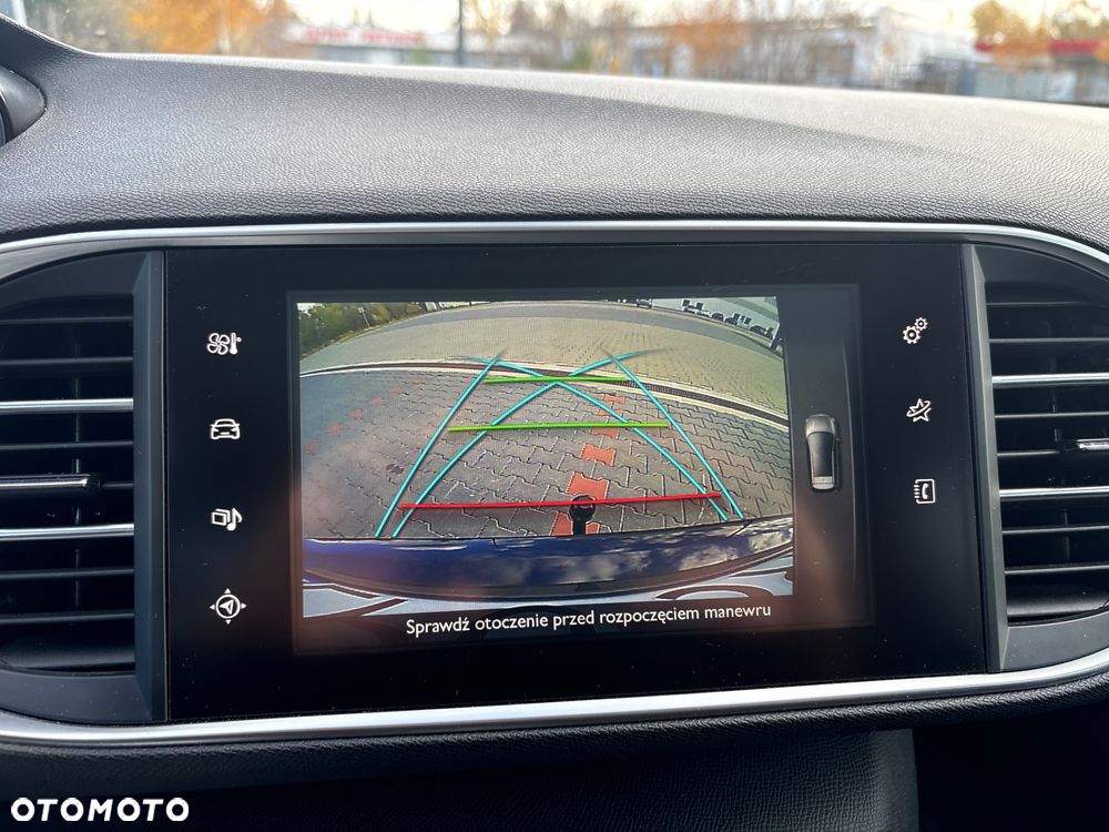 Peugeot 308 1.6 BlueHDi Business Line S&S - 19