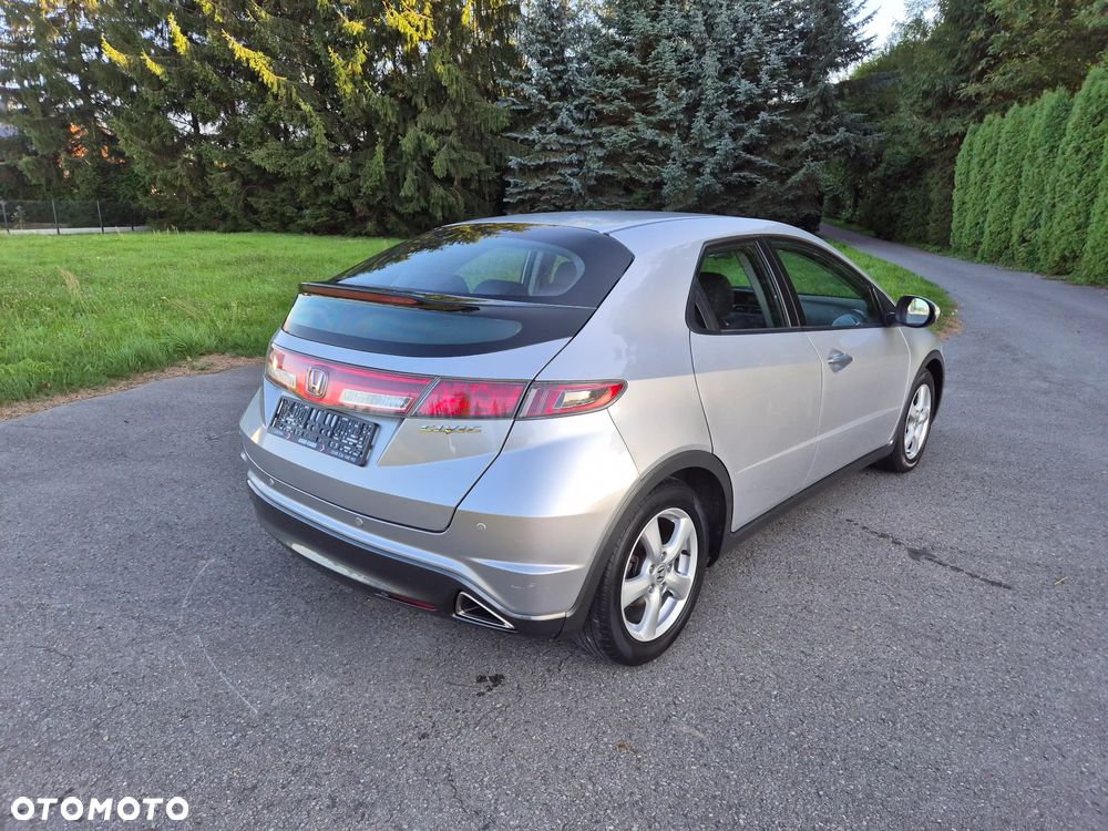 Honda Civic 1.4 i-VTEC Comfort - 17