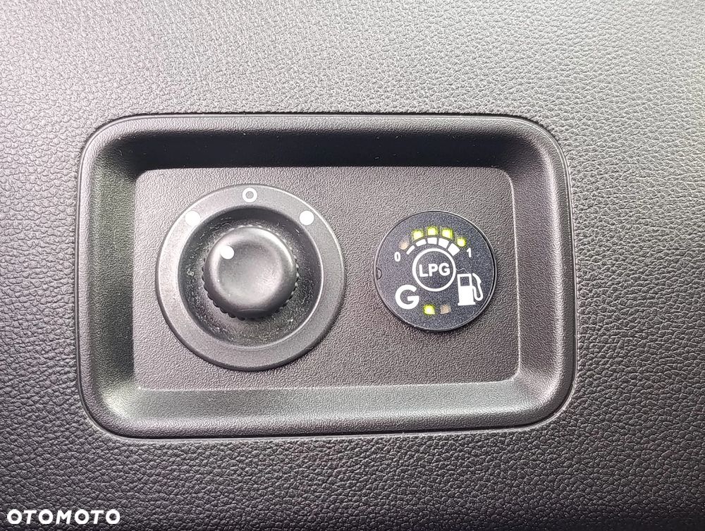 Dacia Duster 1.6 SCe Outdoor S&S - 23