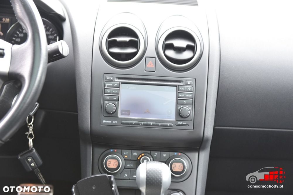 Nissan Qashqai - 25