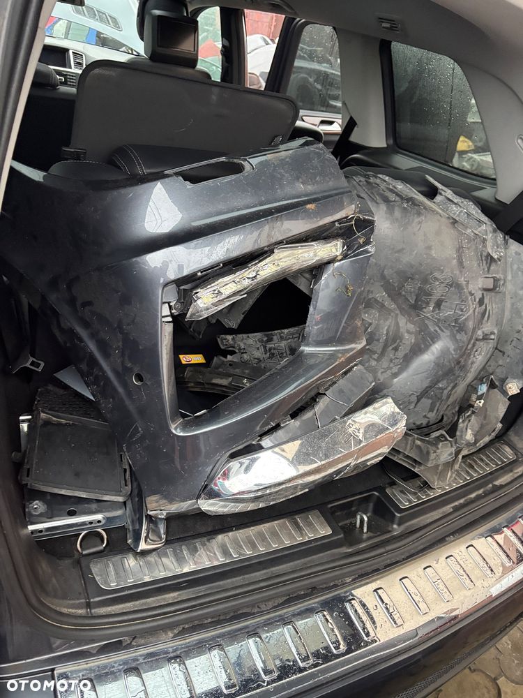 Mercedes-Benz GL - 38