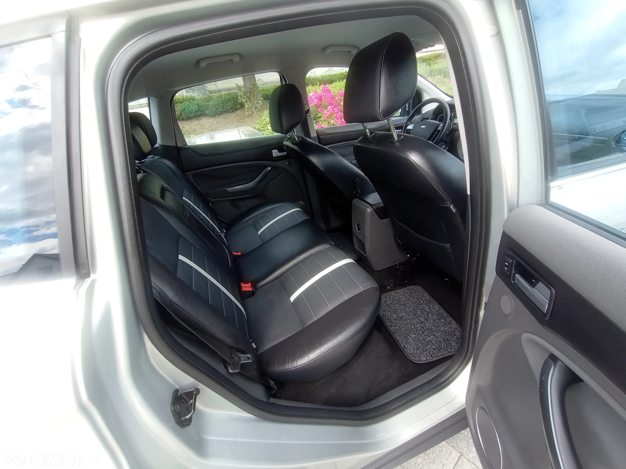 Ford Kuga 2.0 TDCi 4x4 Titanium - 19