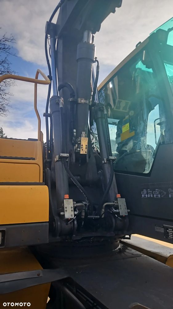 Volvo EW 140C 2008 koparka kołowa powertilt - 9