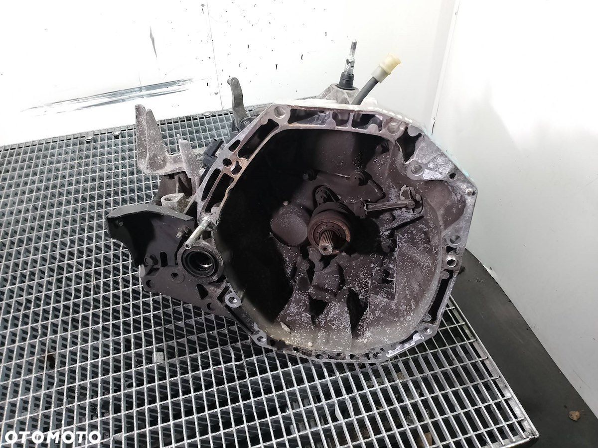 SKRZYNIA BIEGÓW MANUALNA RENAULT MEGANE II JR5118 1.5 DCI - 1