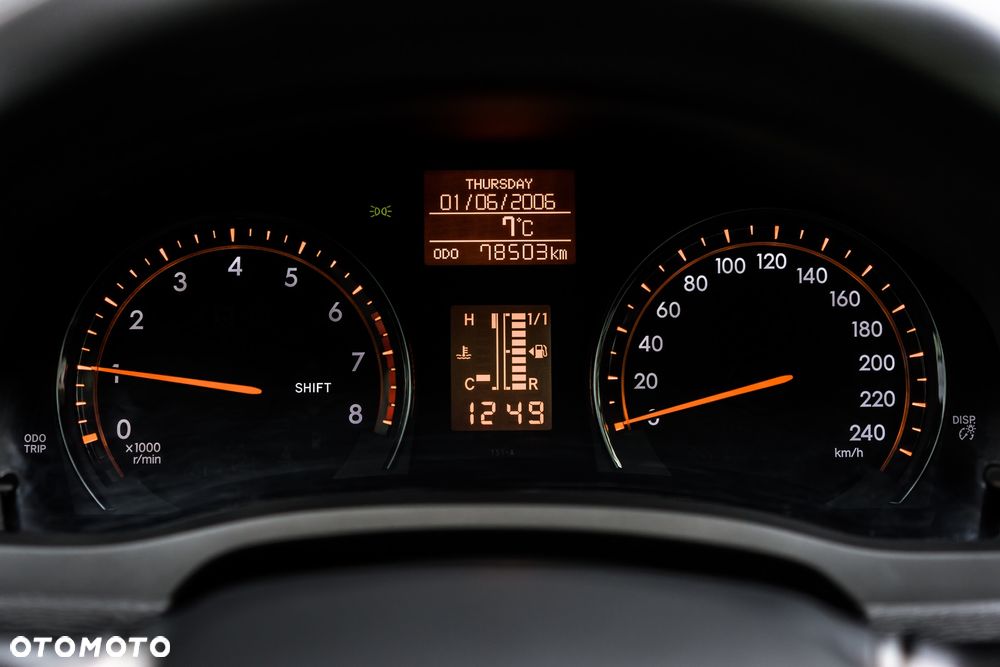 Toyota Avensis 2.0 Sol plus NAVI - 17