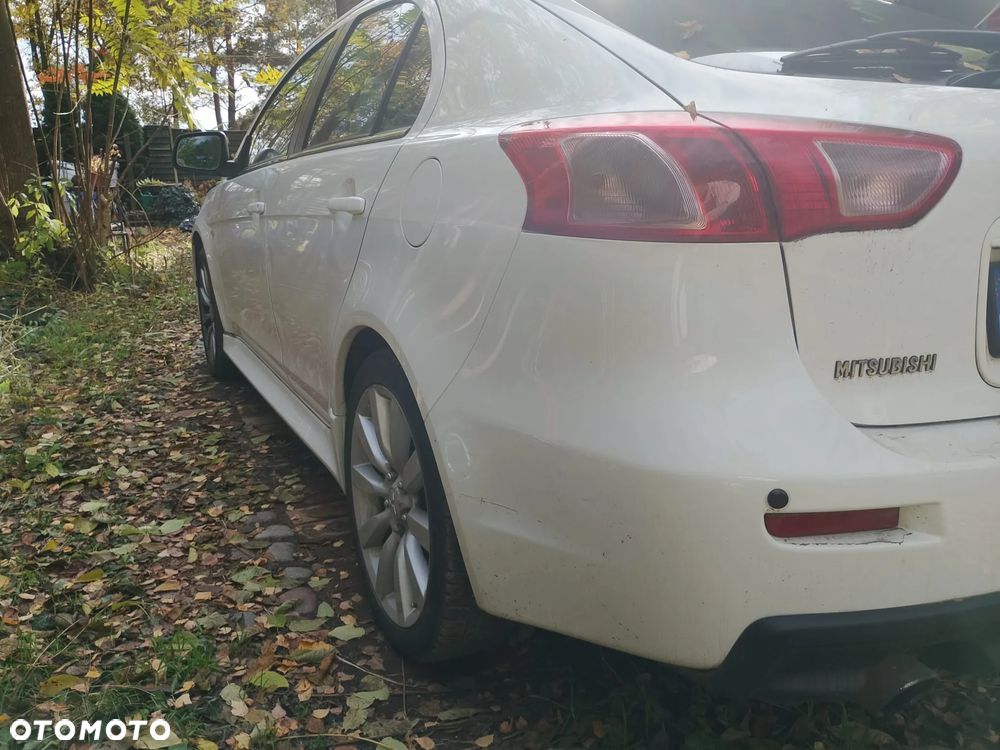 Mitsubishi Lancer 2010 photo 5
