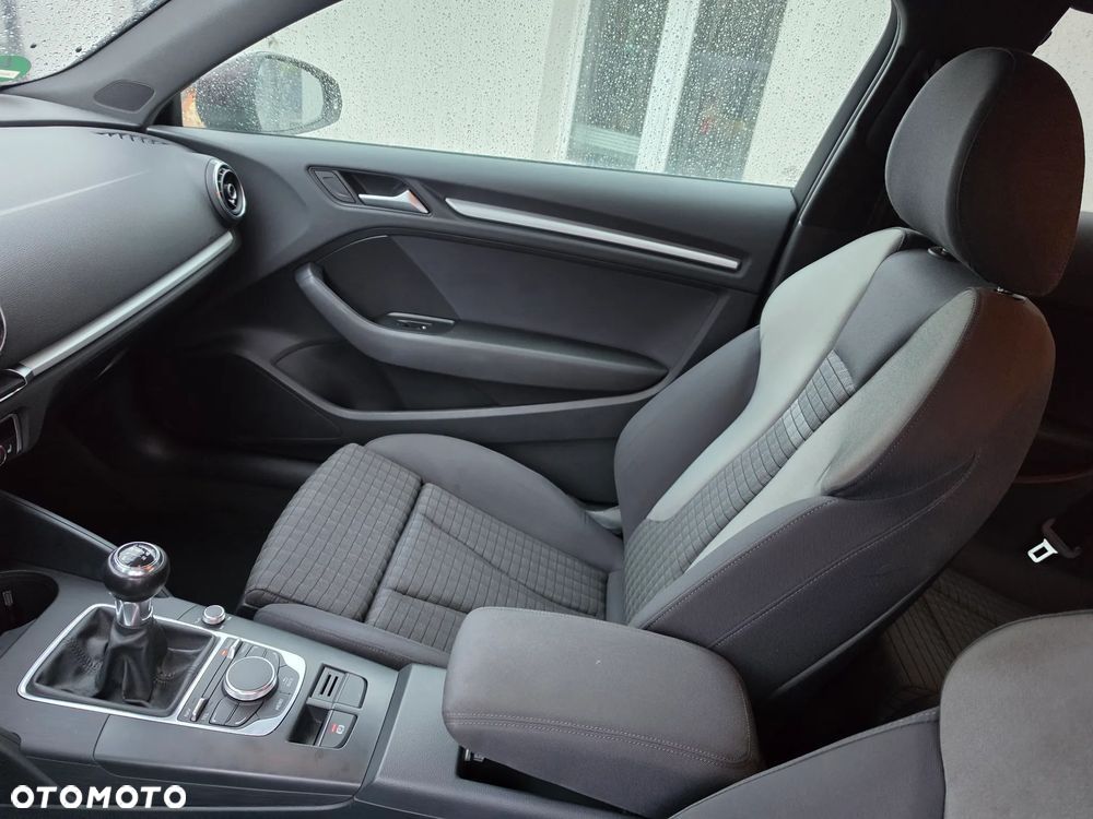 Audi A3 Sportback 1.4 TFSI Ambiente - 14