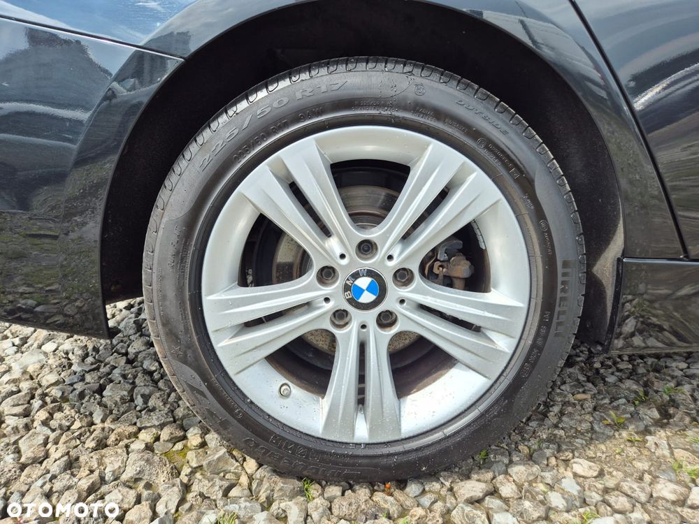 BMW Seria 3 320i GPF Advantage - 14