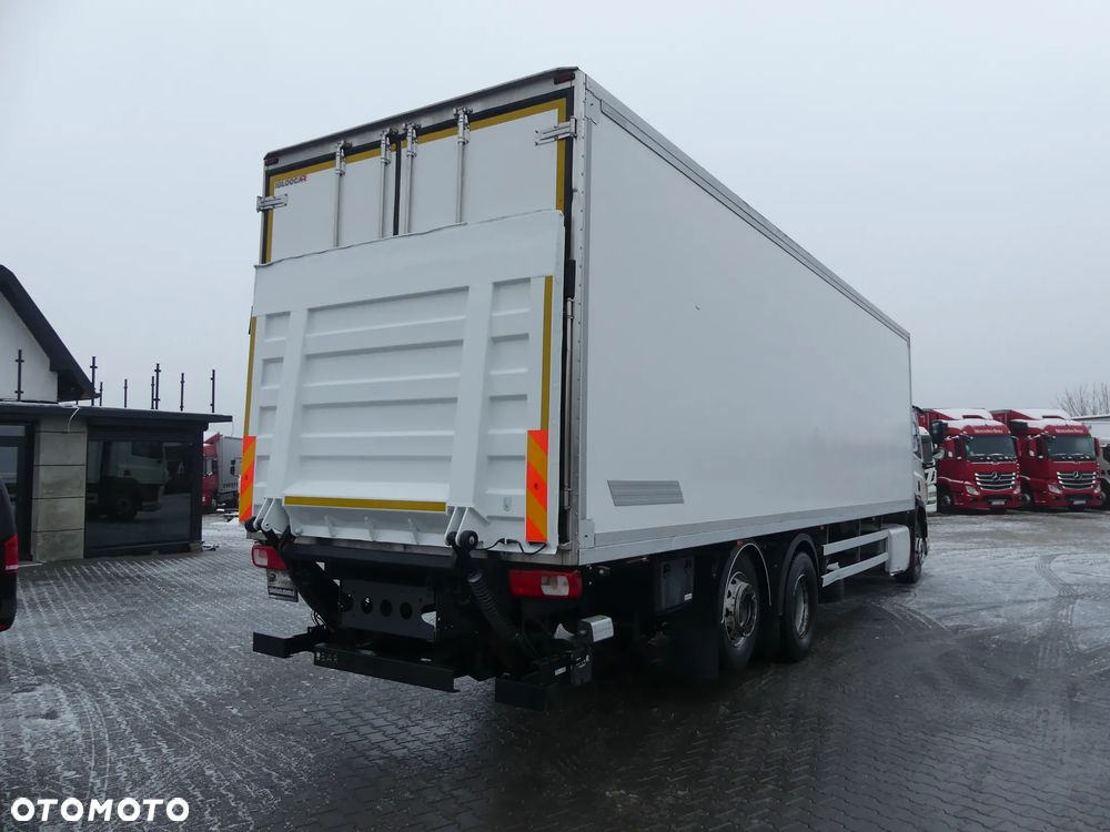 DAF CF 370 / 6x2 / CHŁODNIA 9.40 + WINDA / EURO 6 / CARRIER SUPRA 850 / - 11