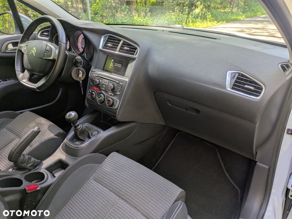 Citroën C4 HDi 115 Exclusive - 17