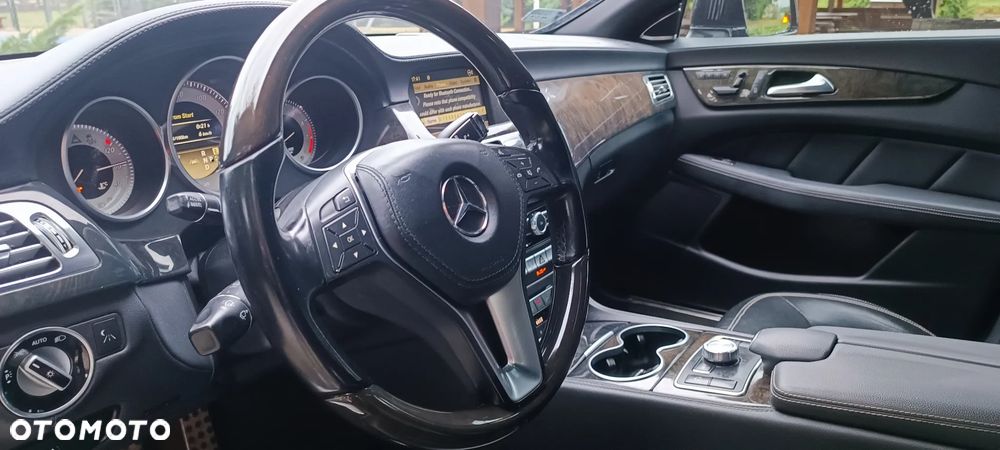 Mercedes-Benz CLS 500 4-Matic BlueEff - 5