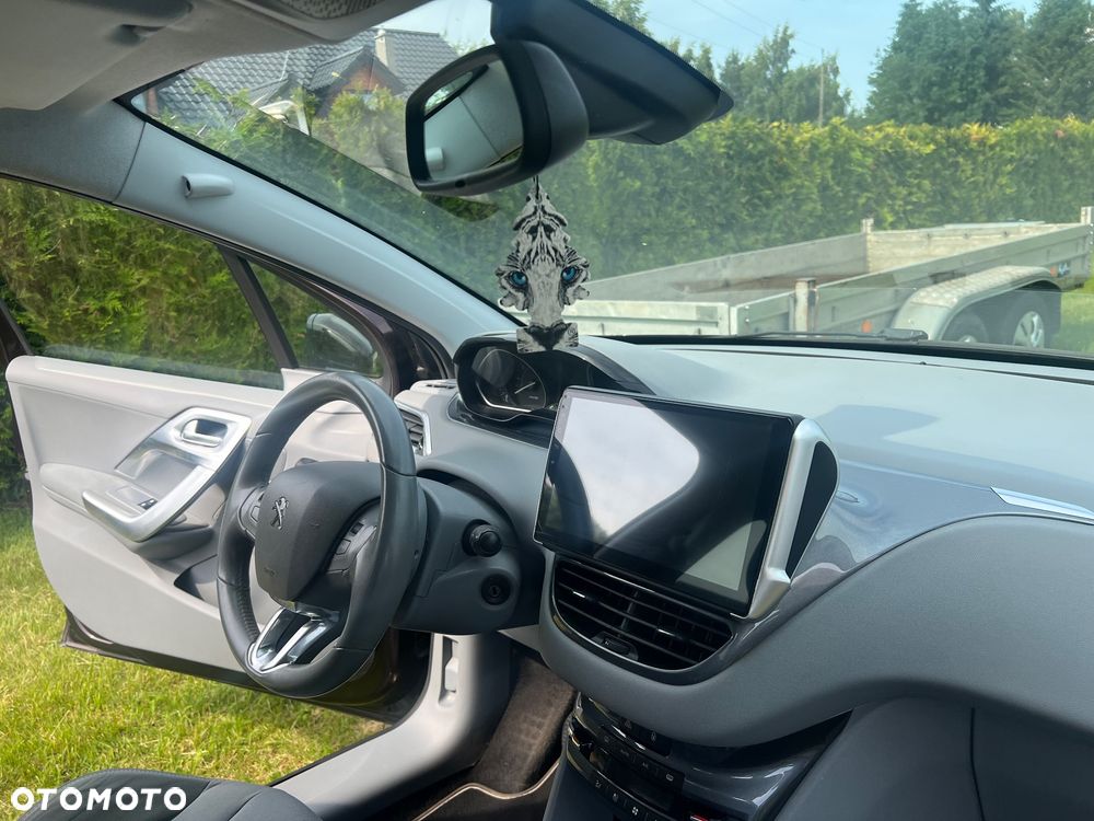Peugeot 208 1.4 VTi Allure - 15