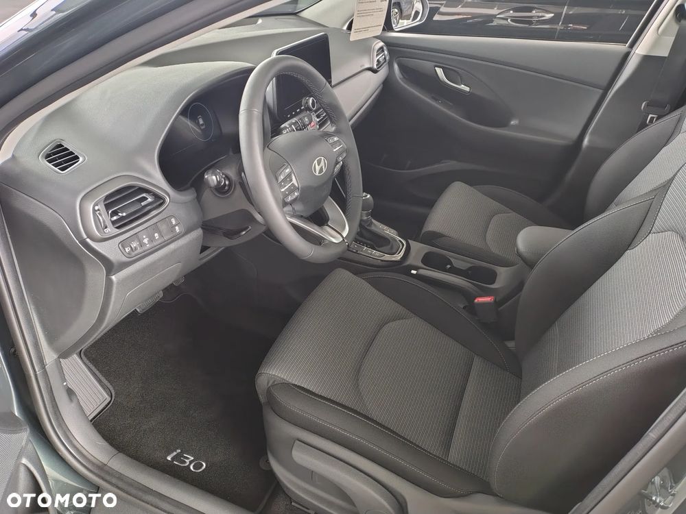 Hyundai i30 1.5 T-GDI 48V Modern DCT - 13