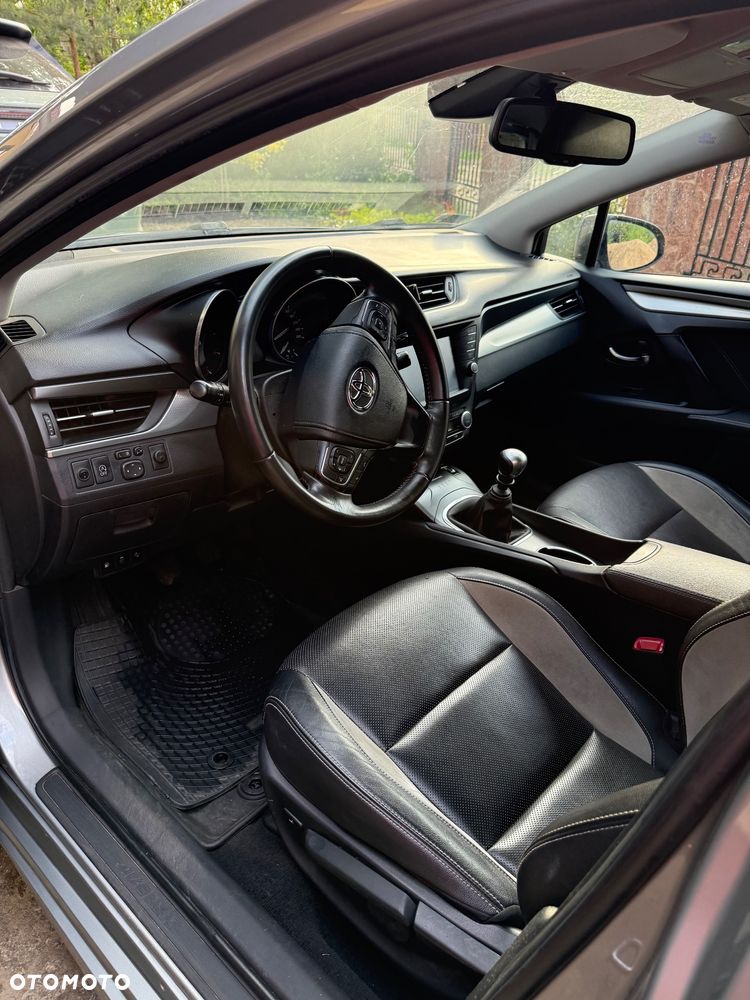 Toyota Avensis - 2