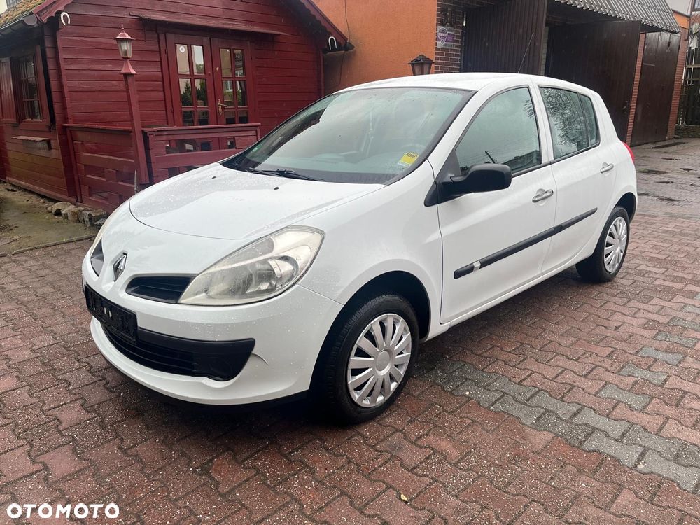 Renault Clio - 1