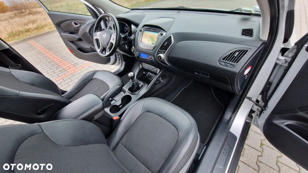 Hyundai ix35 1.7 CRDi Premium 2WD - 16
