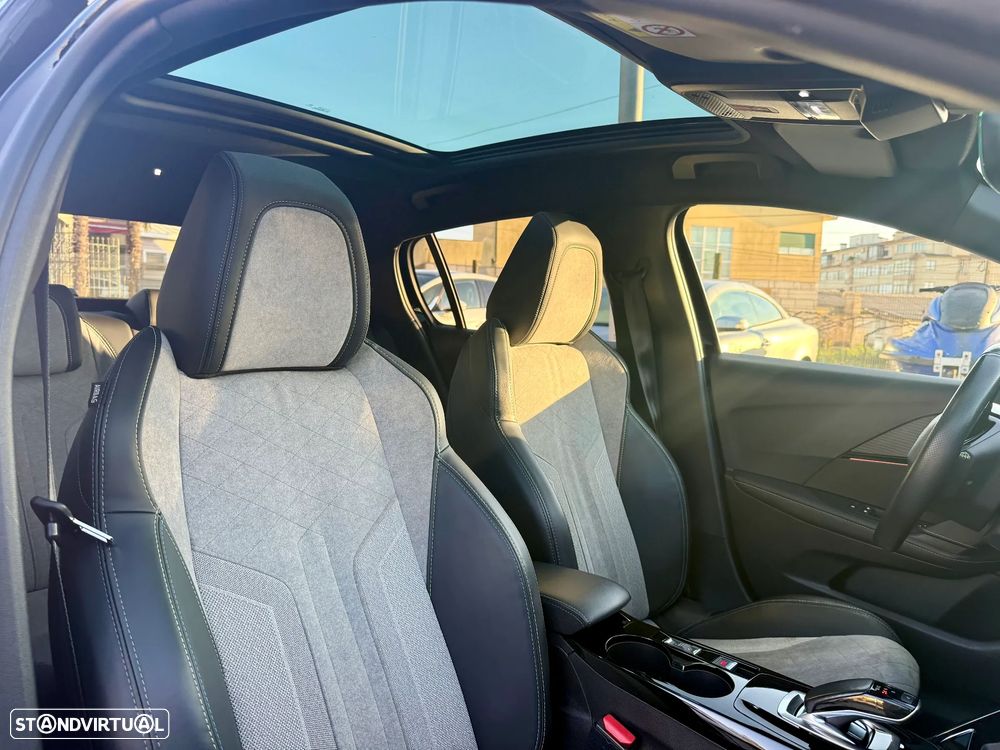 Peugeot e-208 GT Pack - 6