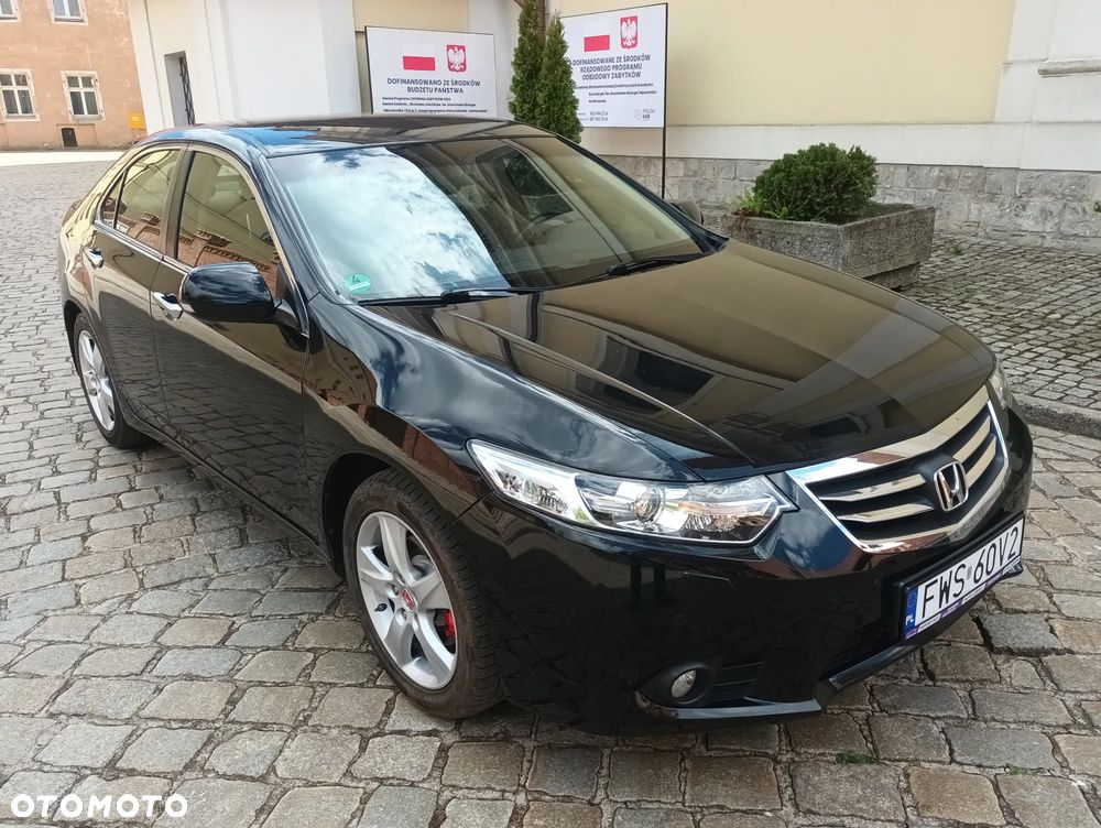 Honda Accord 2.0 Elegance 50 Jahre Edition - 24