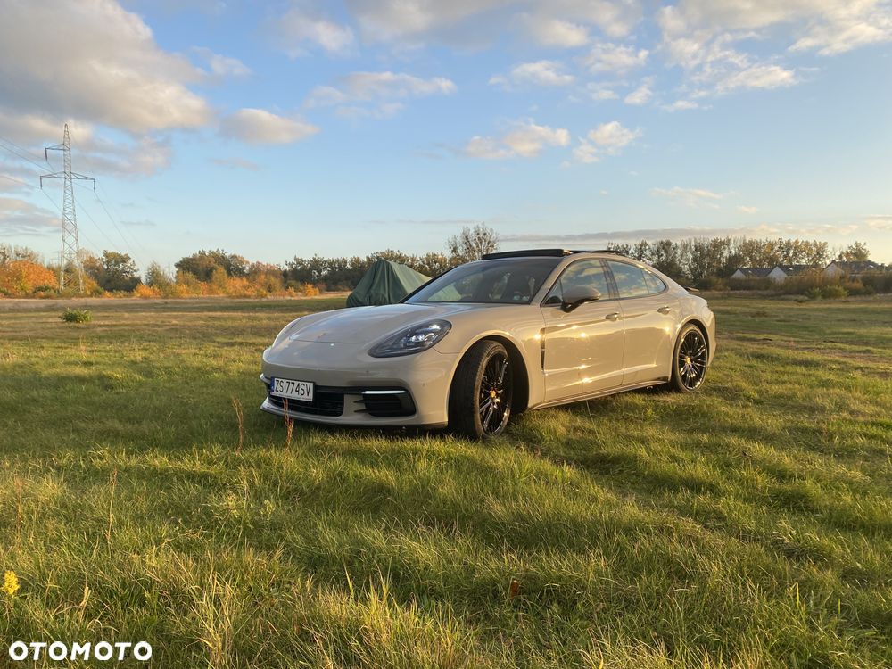 Porsche Panamera 4 - 1