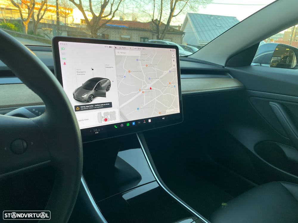Tesla Model 3 RWD - 32