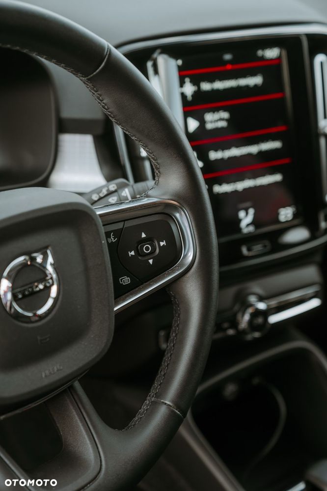 Volvo XC 40 T3 Momentum - 17