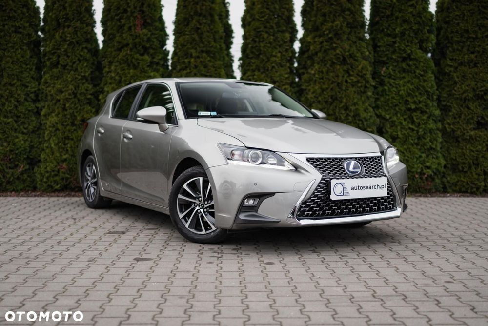 Lexus CT - 3
