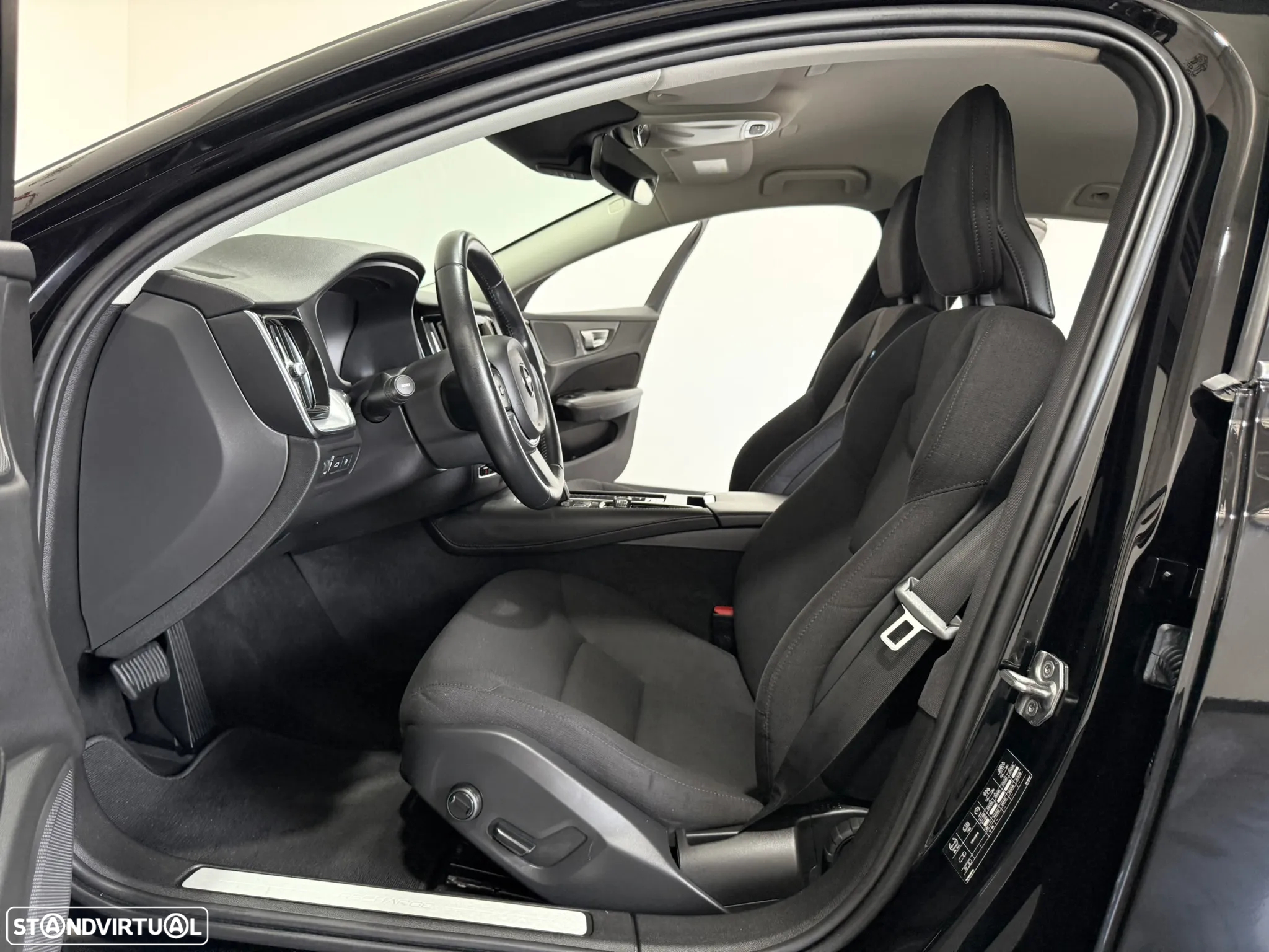 Volvo V60 2.0 T6 AWD TE Inscription Expression - 32