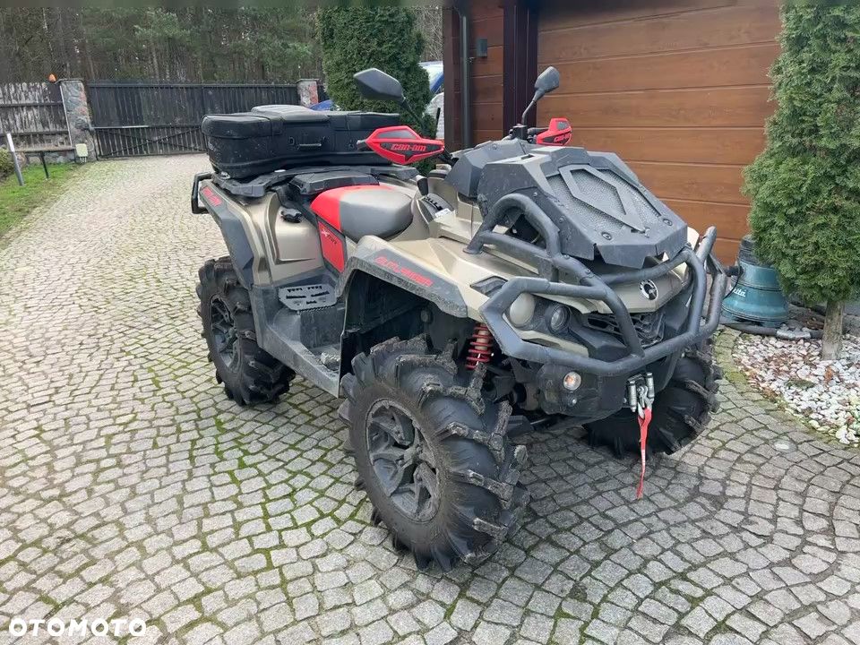 Can-Am Outlander - 2