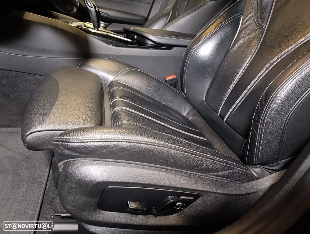BMW 520 d Pack Desportivo M Auto - 15