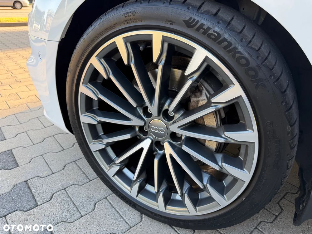 Audi A4 Limousine 2.0 TDI ultra S tronic sport - 17