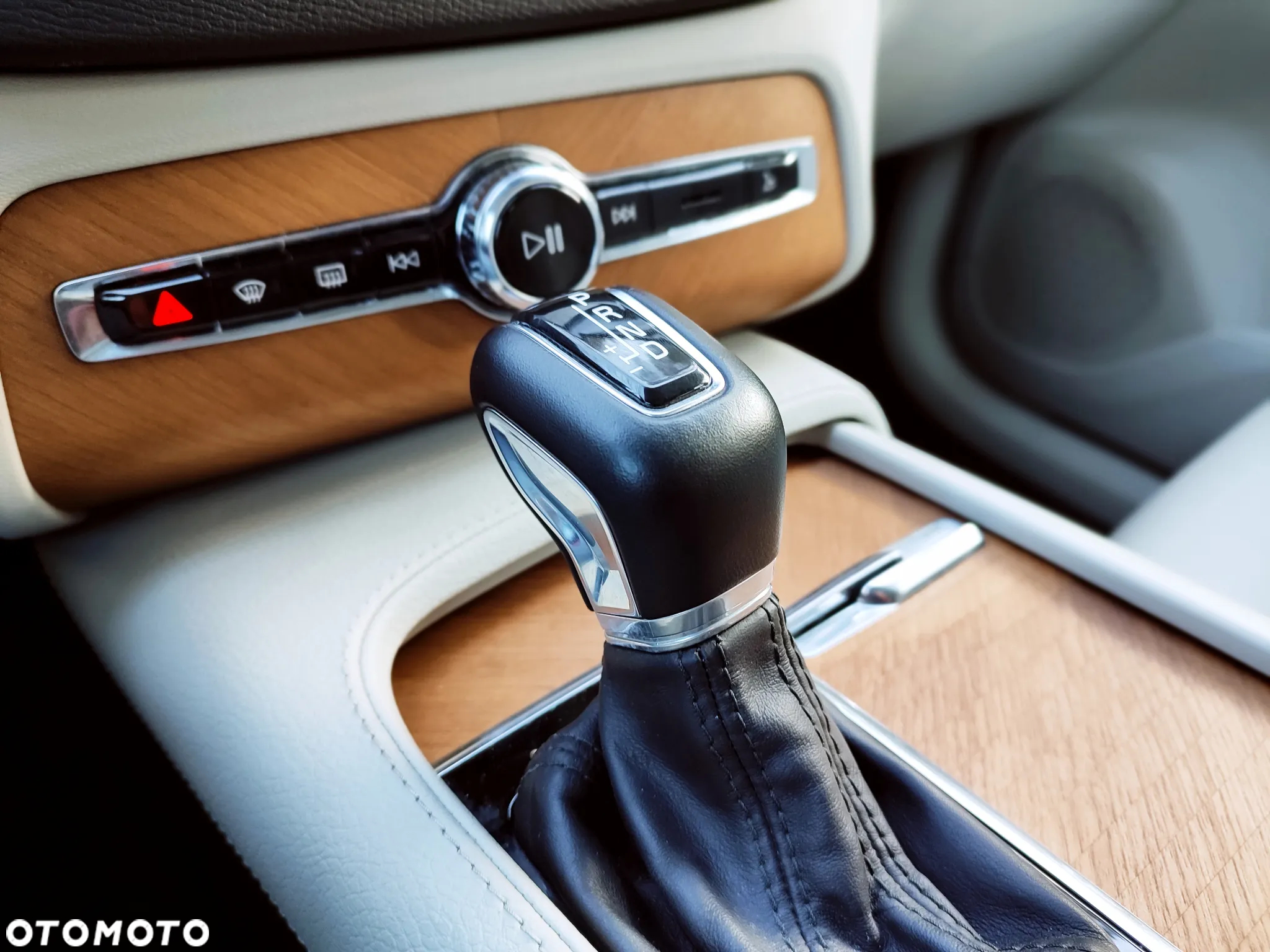 Volvo XC 90 T6 AWD Inscription 7os - 32