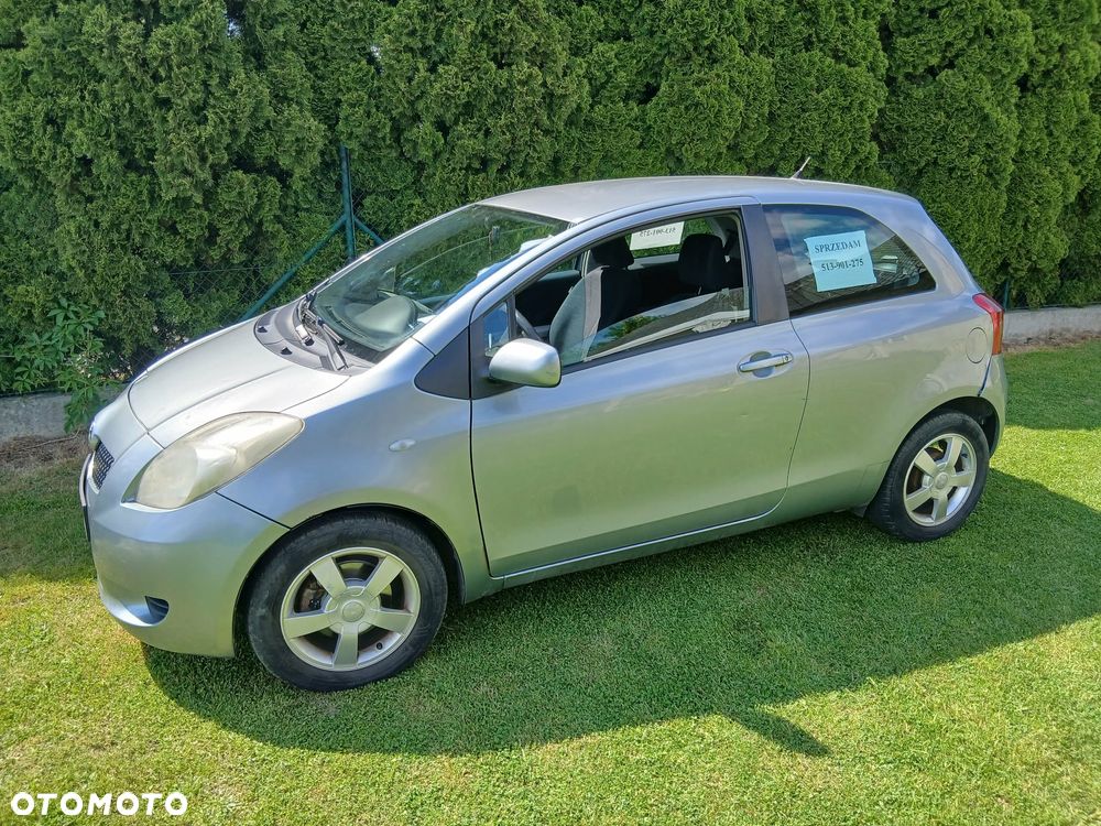 Toyota Yaris 1.3 Sol - 6