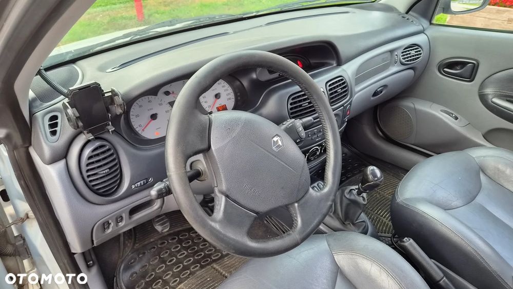 Renault Megane - 9