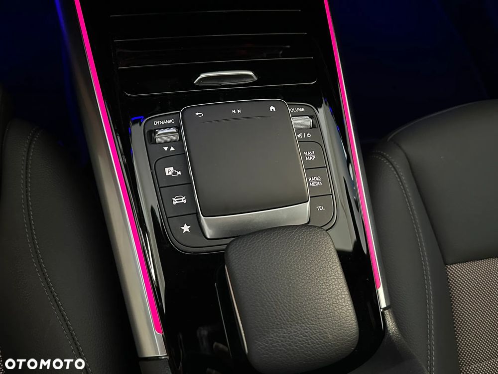 Mercedes-Benz EQA 250 66.5kWh Electric Art - 11