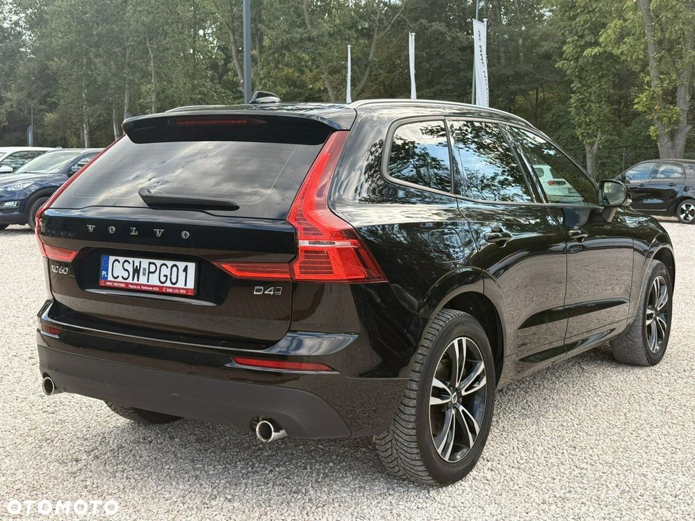 Volvo XC 60 D4 AWD Momentum - 4