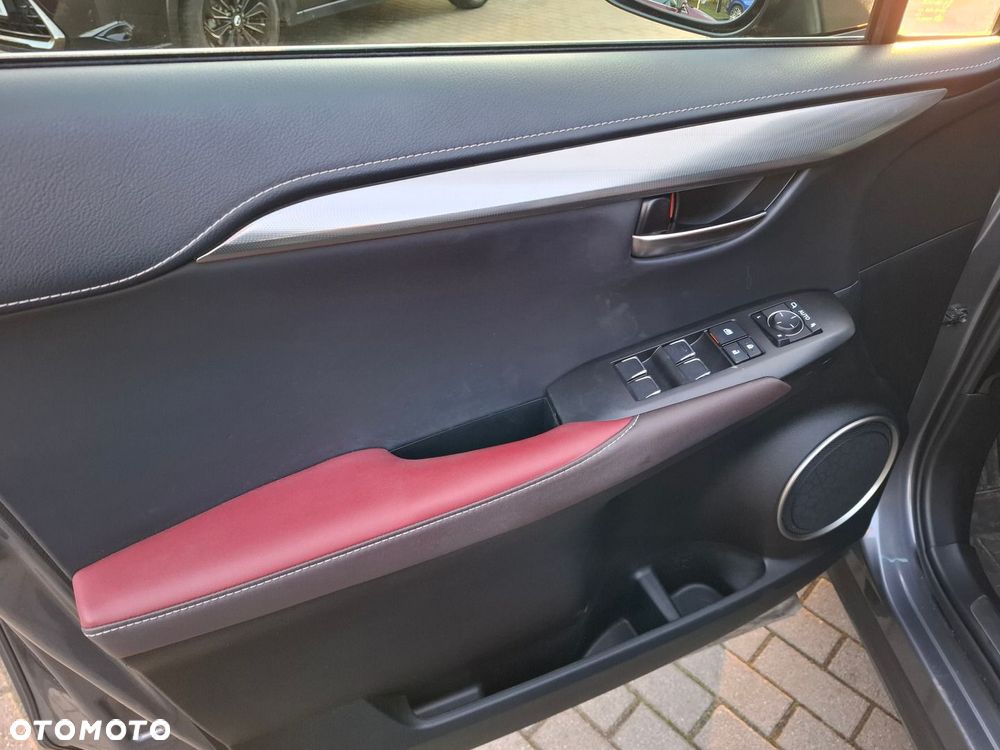 Lexus NX 300h Comfort AWD - 12