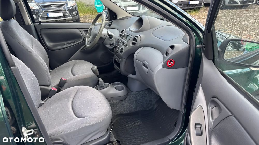 Toyota Yaris 1.0 Luna - 12