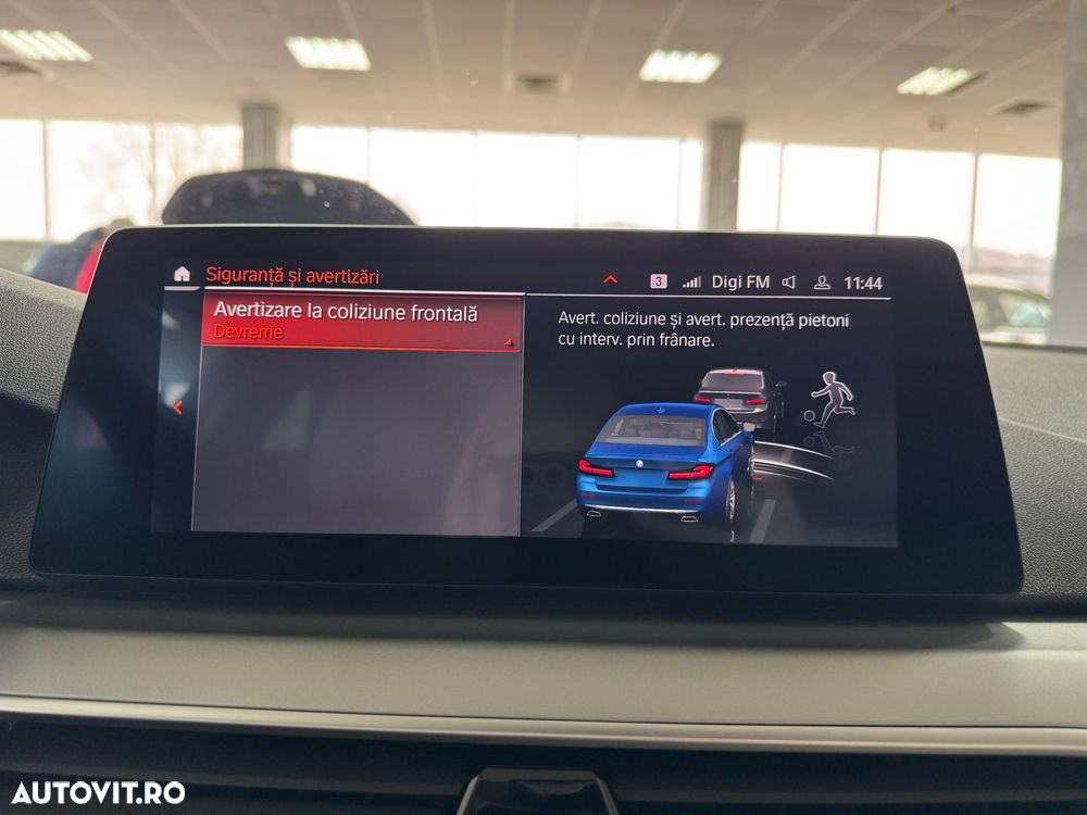 BMW Seria 5 530d xDrive Aut. - 39
