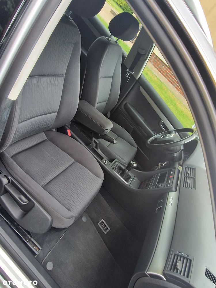 Audi A4 Avant 1.8 T quattro - 18