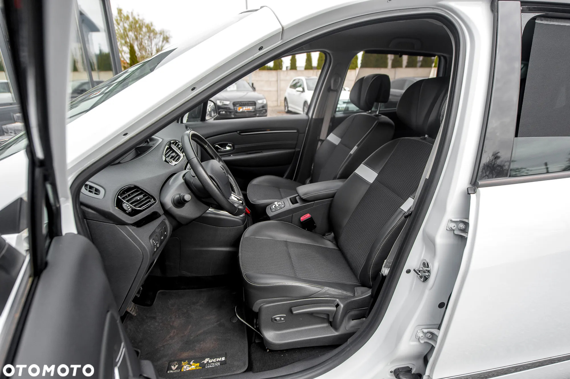 Renault Grand Scenic Gr 1.2 TCe Energy Bose Edition - 17