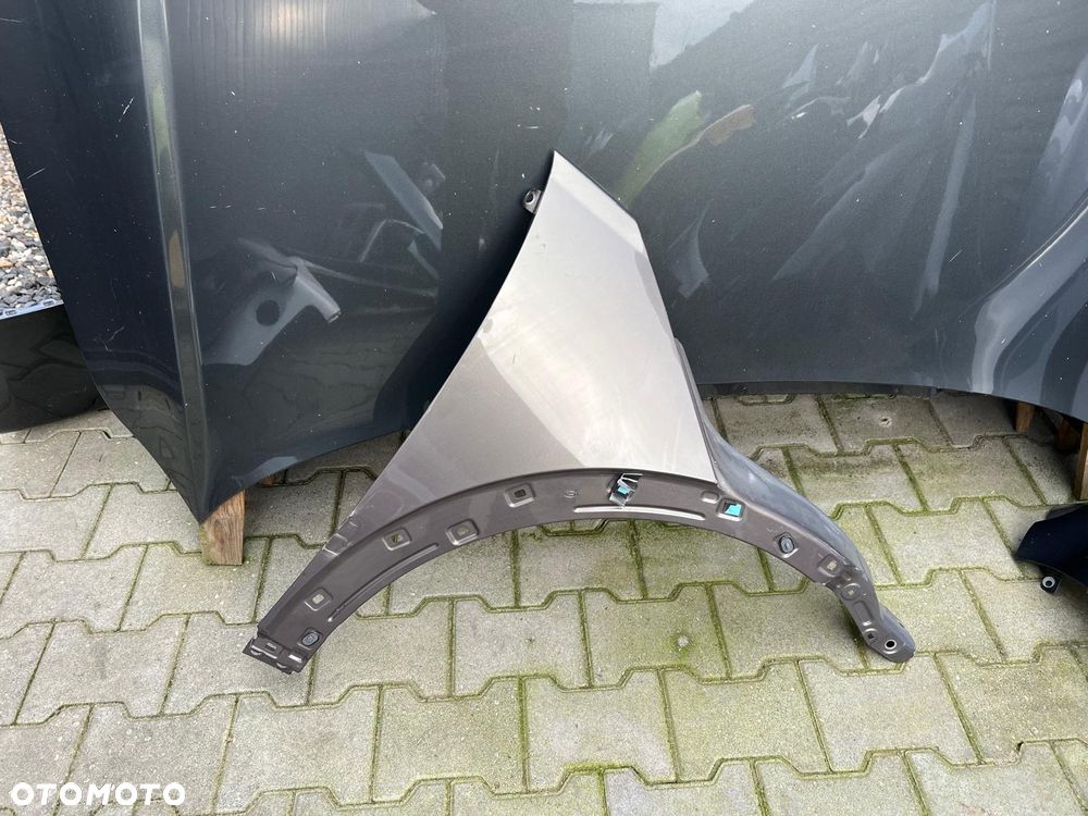 Hyundai Ioniq V  blotnik przedni prawy - 2