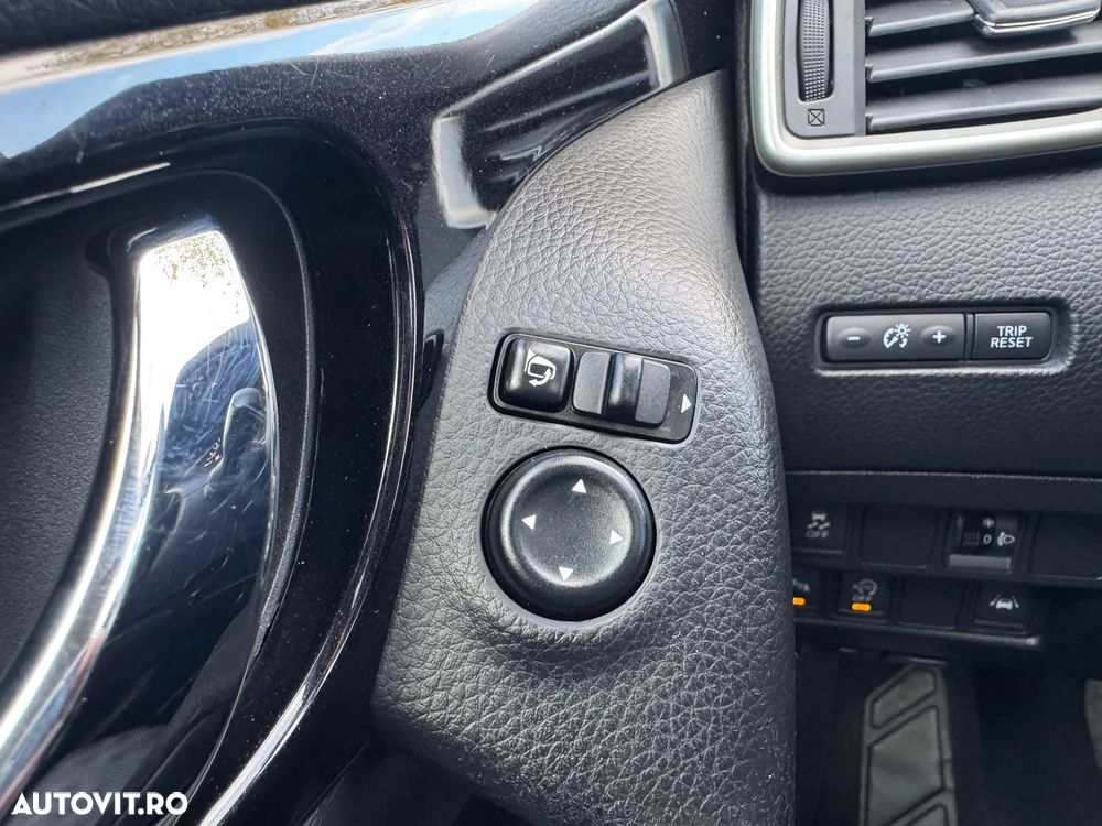 Nissan Qashqai 1.5 DCI TEKNA - 23