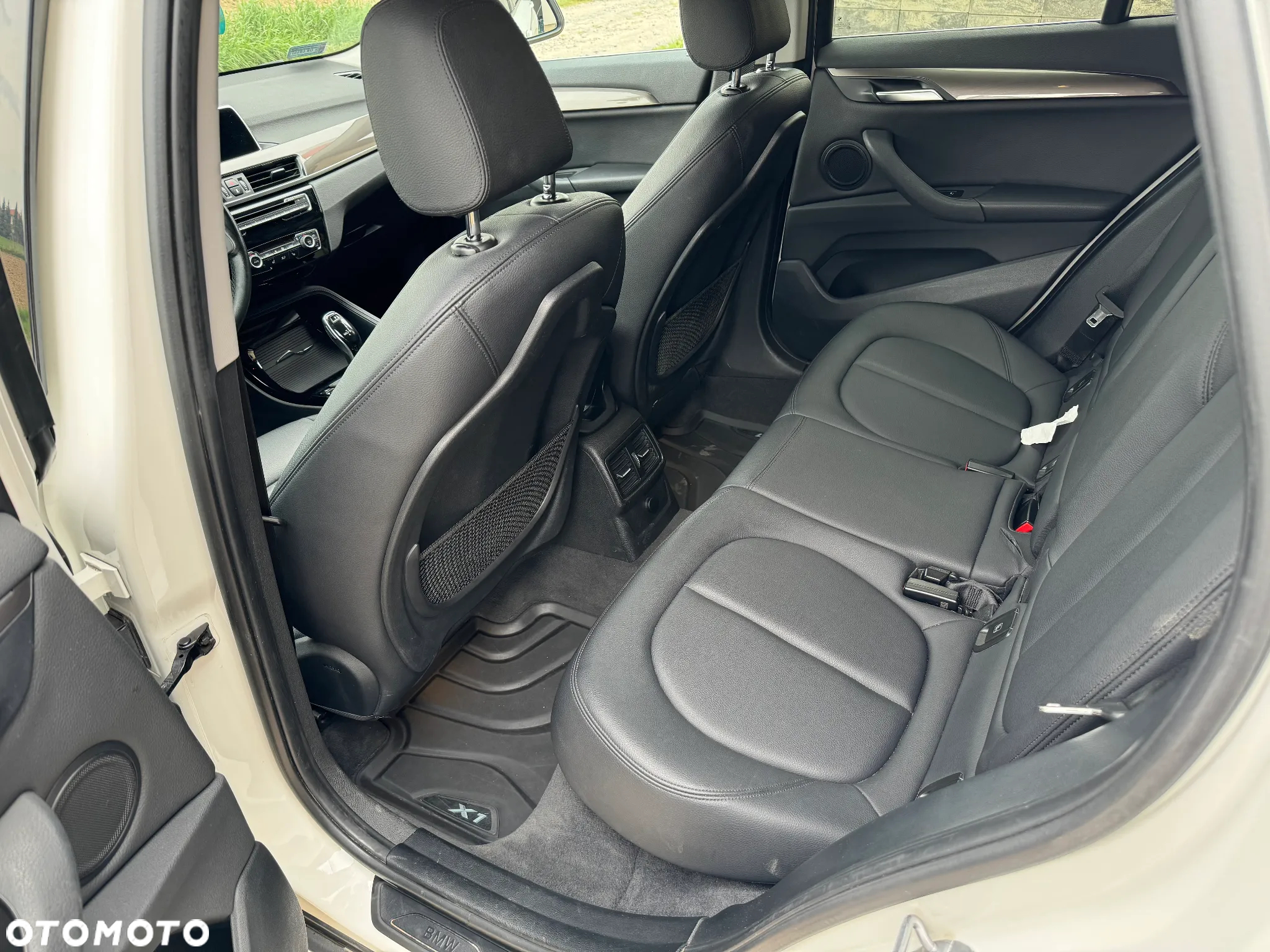 BMW X1 sDrive18i xLine - 16