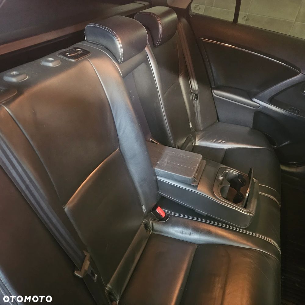 Toyota Avensis 2.0 Prestige MS - 19