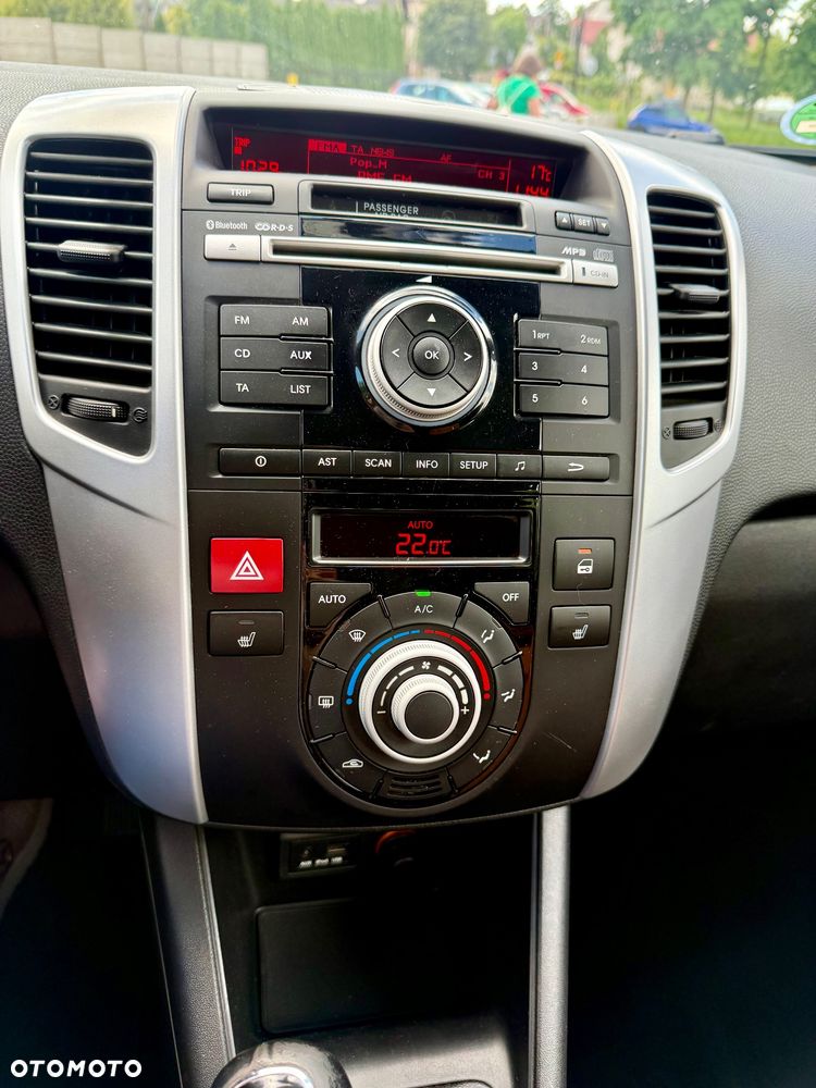 Kia Venga 1.4 CVVT Vision - 33