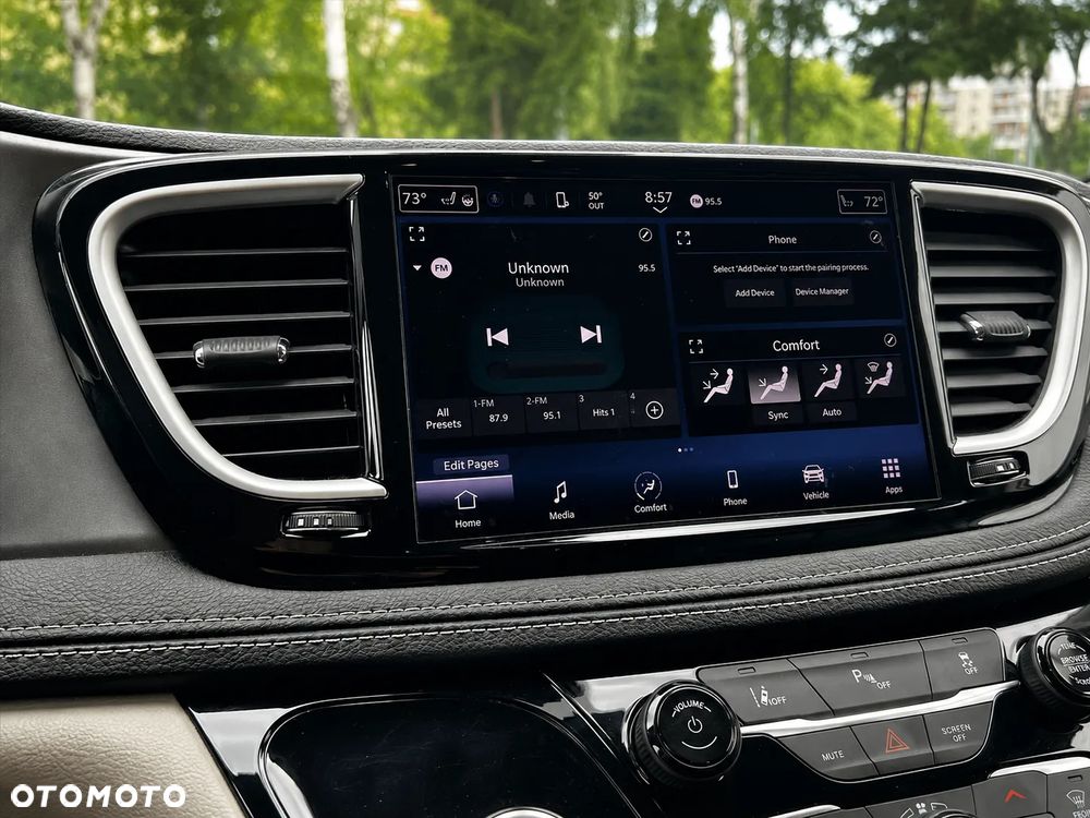 Chrysler Pacifica - 15