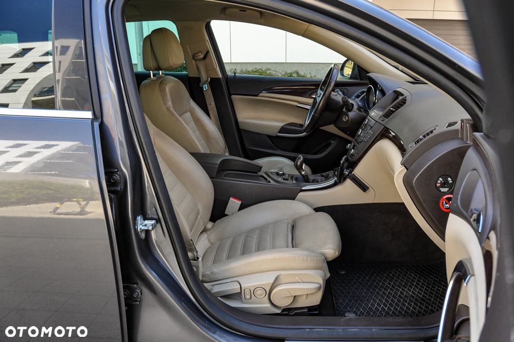 Opel Insignia - 11